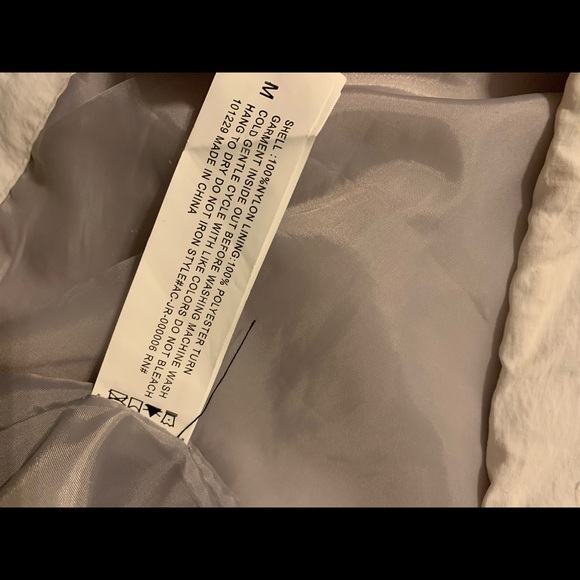 Windbreaker Jacket🎧 - Picture 5 of 5